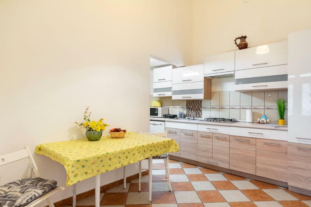 Izabella Home Budapest Luaran gambar